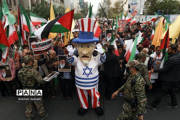 راهپیمایی ۱۳ آبان در تهران