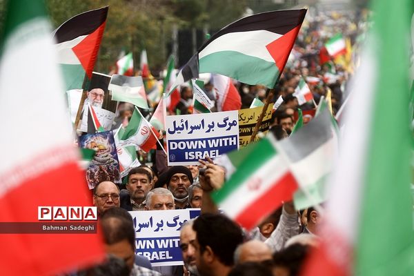 راهپیمایی ۱۳ آبان در تهران