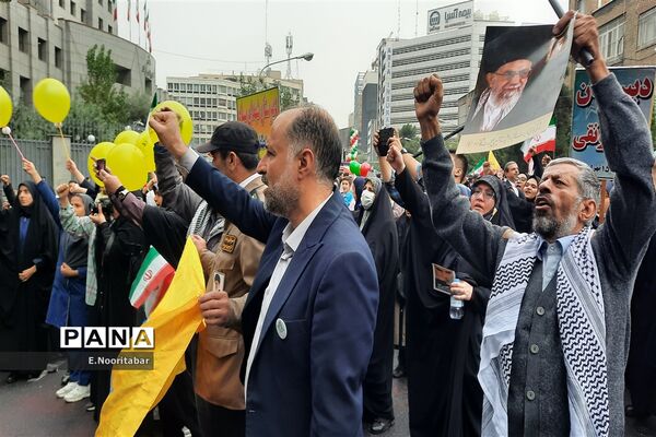 راهپیمایی روز دانش‌آموز و حمایت از مردم مظلوم فلسطین