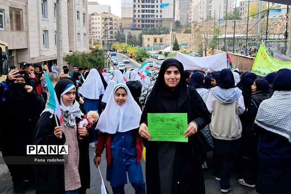 راهپیمایی ۱۳ آبان و روز دانش‌آموز در رودهن