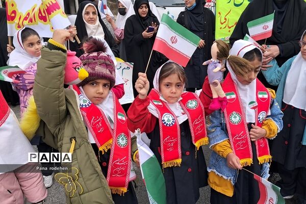 راهپیمایی ۱۳ آبان و روز دانش‌آموز در رودهن