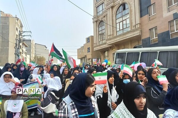 راهپیمایی ۱۳ آبان و روز دانش‌آموز در رودهن