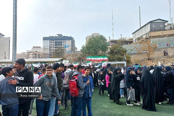 راهپیمایی ۱۳ آبان و روز دانش‌آموز در رودهن