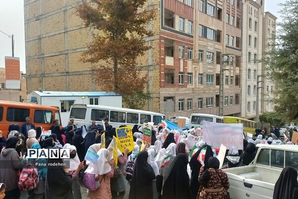 راهپیمایی ۱۳ آبان و روز دانش‌آموز در رودهن