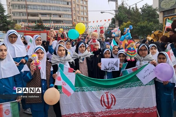 راهپیمایی ۱۳ آبان و روز دانش‌آموز در رودهن