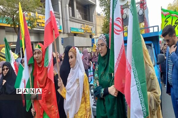 راهپیمایی ۱۳ آبان در شهرکرد