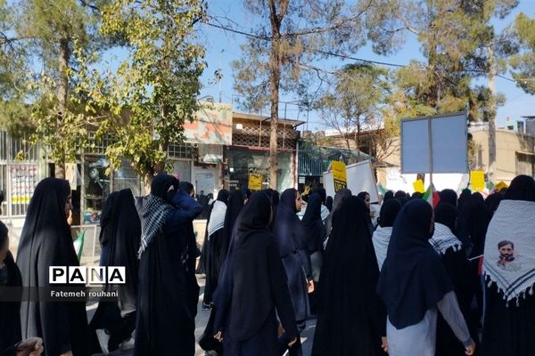 راهپیمایی روز سیزده‌آبان در خلیل‌آباد
