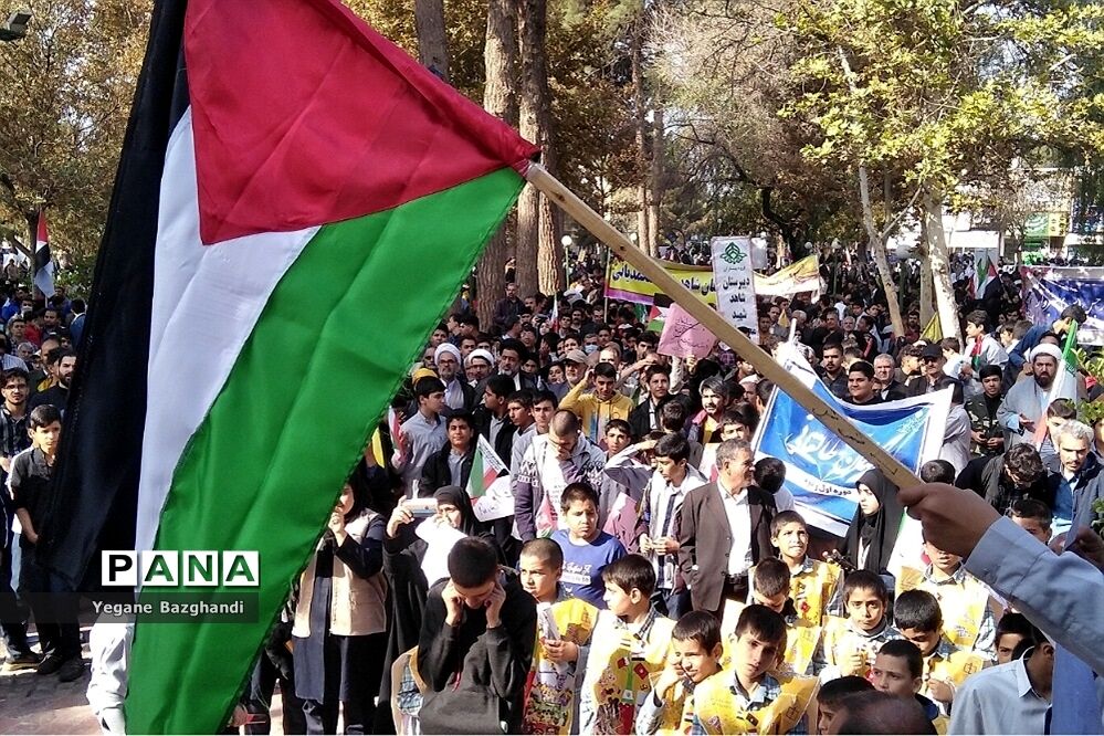 راهپیمایی باشکوه و کم نظیر ۱۳ آبان در شهرستان سبزوار