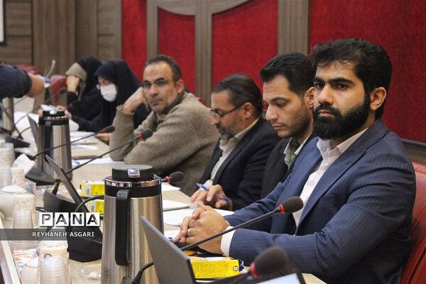 نشست هم‌اندیشی ستاد تعلیم و تربیت شورای عالی انقلاب فرهنگی با حوزه معاونت پرورشی و فرهنگی آموزش و پرورش شهرستان‌های استان تهران