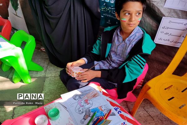 حضور دانش‌آموزان شیرازی در راهپیمایی ۱۳آبان
