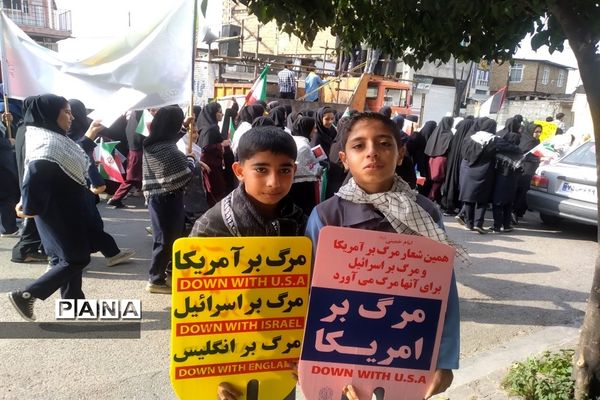 راهپیمایی روز دانش‌آموز در شهرستان میاندورود