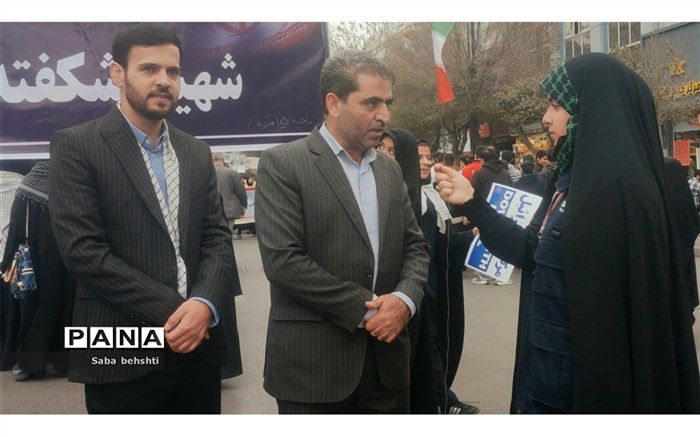 هدف ما در راهپیمایی هرساله سیزده آبان زنده نگه داشتن یاد شهدای دانش آموزی است