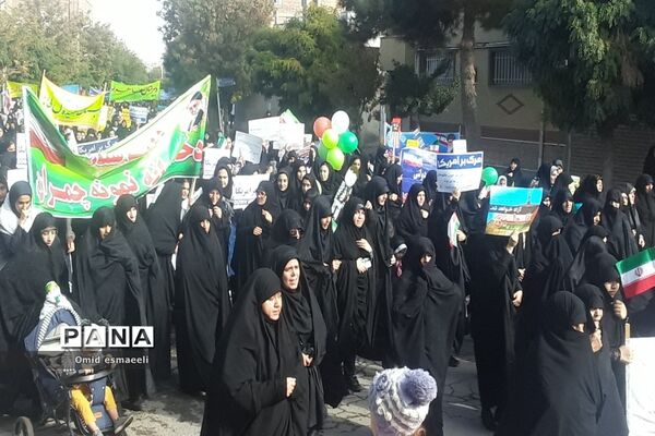 راهپیمایی ۱۳ آبان در بناب