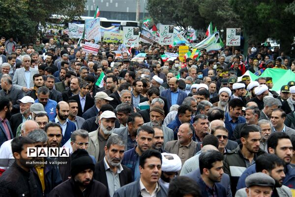 راهپیمایی ۱۳ آبان در قزوین