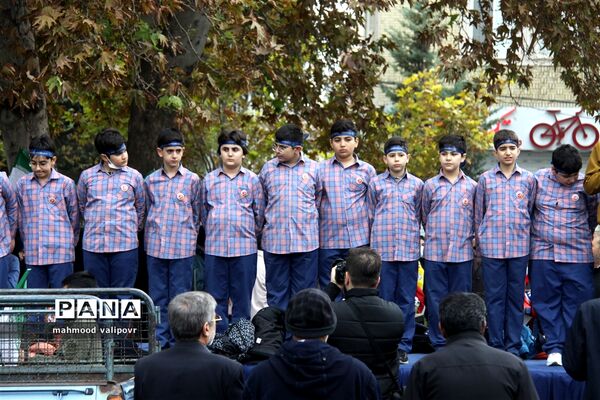 راهپیمایی ۱۳ آبان در قزوین