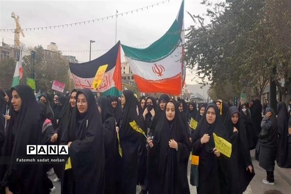 راهپیمایی یوم الله ۱۳ آبان از میدان بسیج تا حرم مطهر رضوی