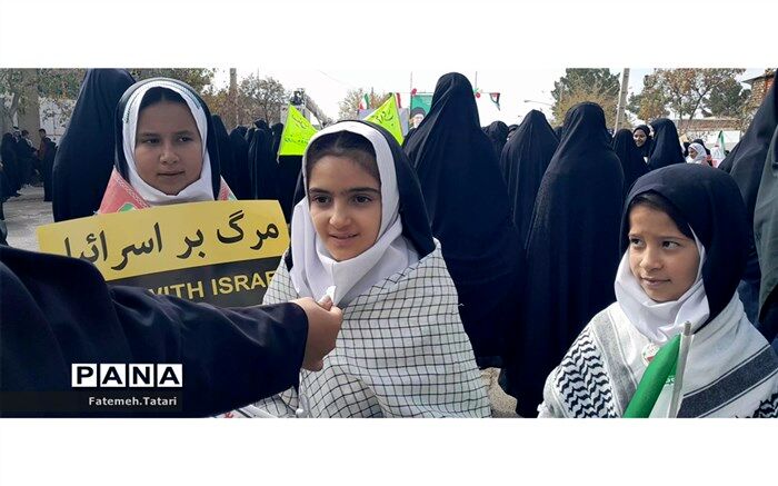 راهپیمایی  یوم الله ۱۳ آبان ماه  در شهرستان بام و صفی آباد/فیلم