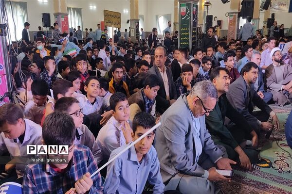 تجمع دانش‌آموزان شهرستان ساوه به‌مناسبت ۱۳ آبان