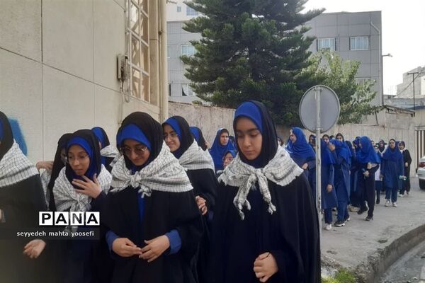 راهپیمایی روز دانش‌آموز در ساری