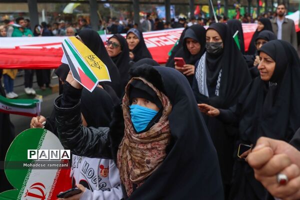 حضور پرشور و حماسی دانش‌آموزان و فرهنگیان استان خراسان رضوی در یوم الله ۱۳ آبان