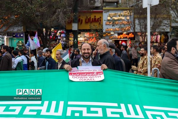 حضور پرشور و حماسی دانش‌آموزان و فرهنگیان استان خراسان رضوی در یوم الله ۱۳ آبان