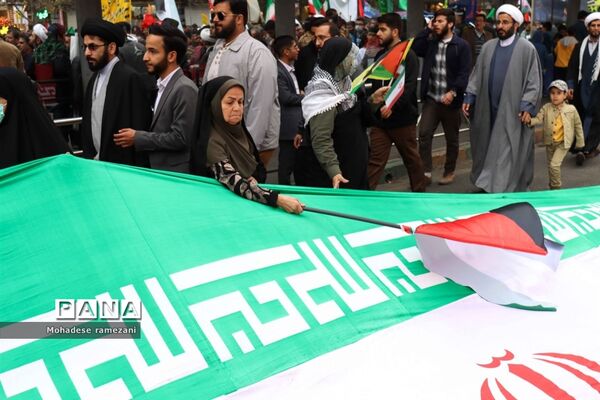 حضور پرشور و حماسی دانش‌آموزان و فرهنگیان استان خراسان رضوی در یوم الله ۱۳ آبان