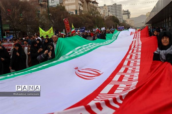 حضور پرشور و حماسی دانش‌آموزان و فرهنگیان استان خراسان رضوی در یوم الله ۱۳ آبان