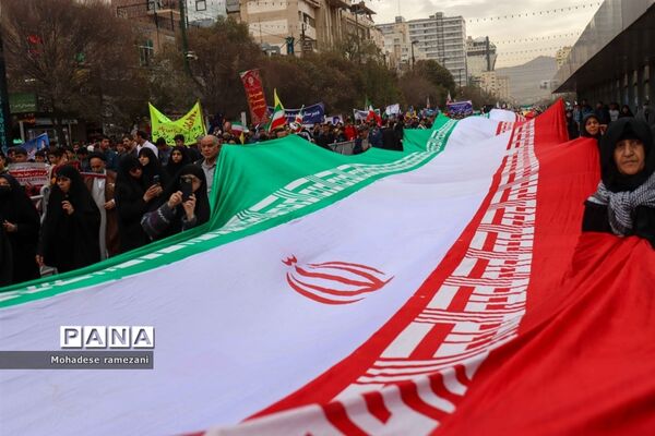 حضور پرشور و حماسی دانش‌آموزان و فرهنگیان استان خراسان رضوی در یوم الله ۱۳ آبان