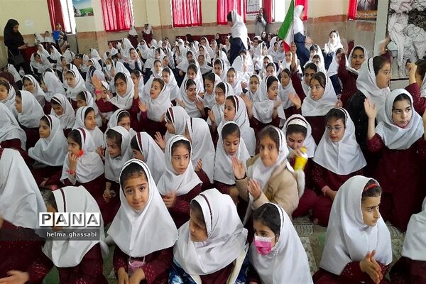 جشن روز دانش‌آموز دردبستان شهید صابری قائمشهر