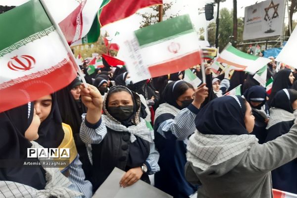 راهپیمایی ۱۳ آبان در تهران