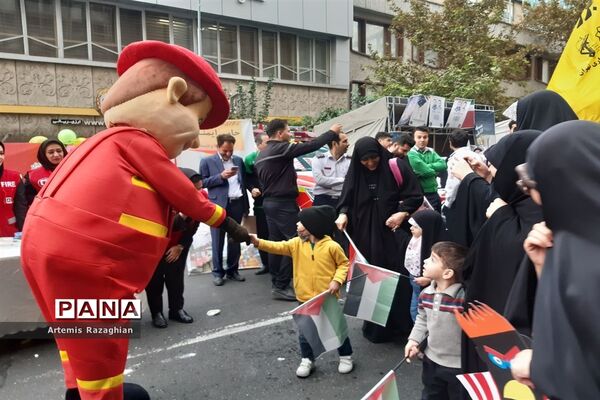 راهپیمایی ۱۳ آبان در تهران