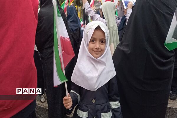 راهپیمایی ۱۳ آبان در شهرستان ورامین