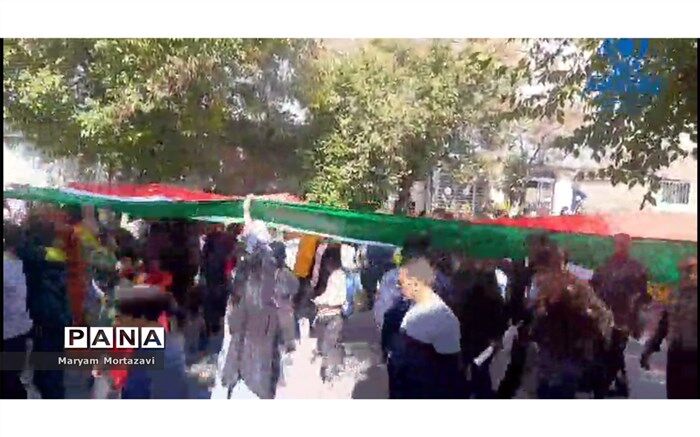 راهپیمایی ۱۳ آبان در شهرستان ارسنجان/فیلم