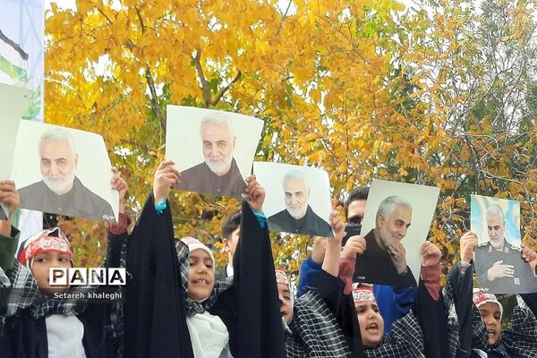 راهپیمایی ۱۳ آبان با حضور پر شور مردم در منطقه دماوند