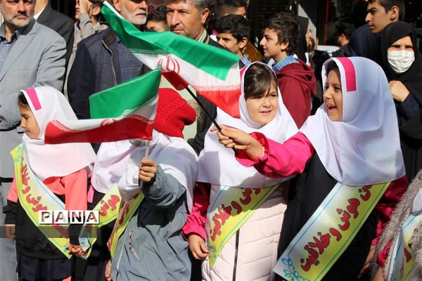 راهپیمایی ۱۳آبان در زنجان