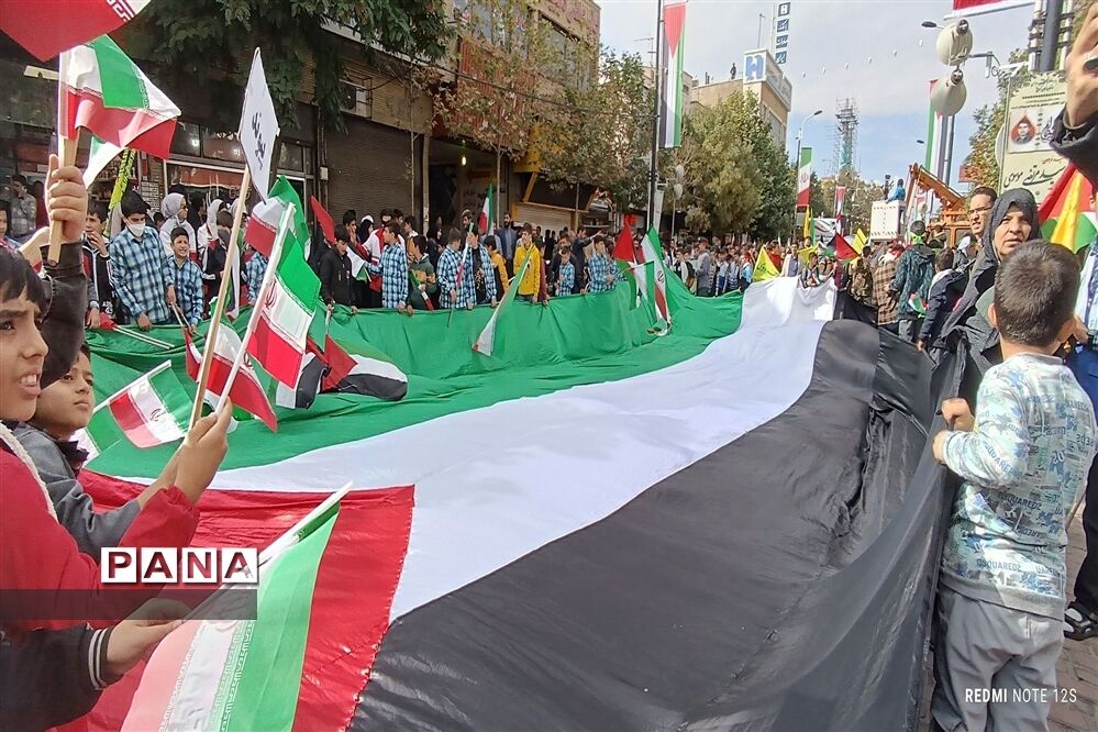 راهپیمایی ۱۳آبان در زنجان