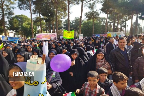 راهپیمایی ۱۳آبان در نجف آباد