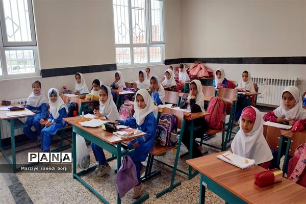 آیین افتتاح دبستان ۹ کلاسه بانو عزت علمی باقرخان ۳