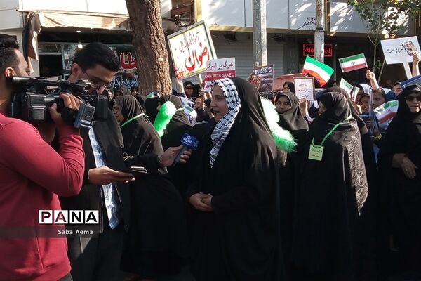 حضور دانش‌آموزان شهرستان کاشمر در راهپیمایی روز دانش‌آموز