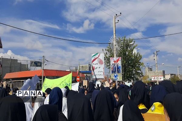 زنگ استکبار در مدارس بزینه‌رود