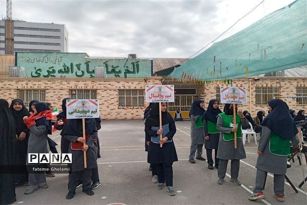 برگزاری مراسم المپیاد ورزشی و 13آبان در دبیرستان شاهد فاطمیه (س)