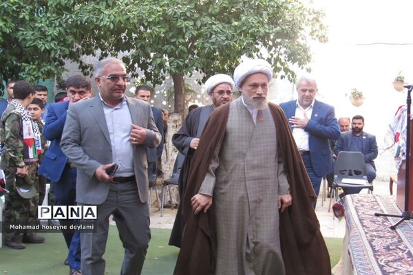آیین نواخته شدن زنگ استکبارستیزی در مدارس فارس