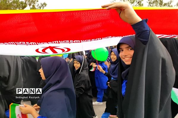 راهپیمایی ۱۳ آبان در یزد