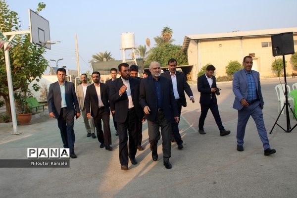 زنگ استکبارستیزی در مدارس استان بوشهر