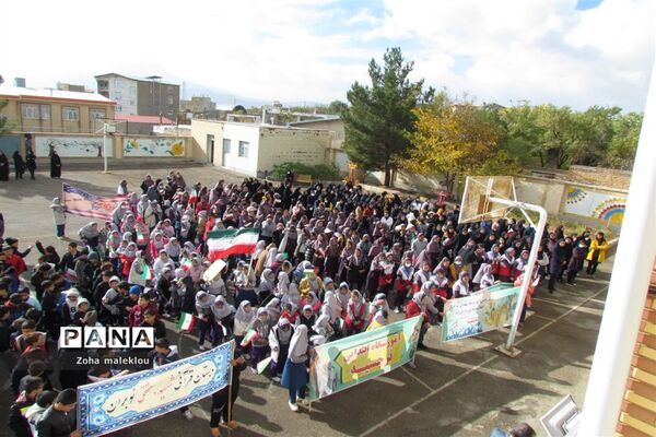 حضور باشکوه دانش‌آموزان منطقه نوبران در یوم الله۱۳ آبان