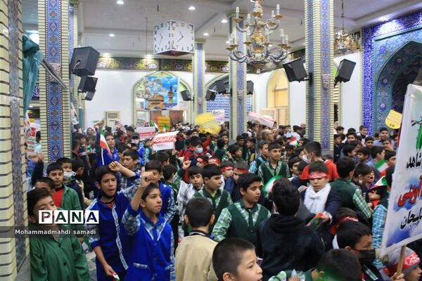 تجمع دانش‌آموزان انقلابی در مسجد جامع دلیجان
