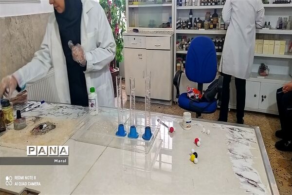 حضور دانش‌آموزان مدرسه  شهدای طغان  در پژوهش سرای ابوریحان جوادآباد