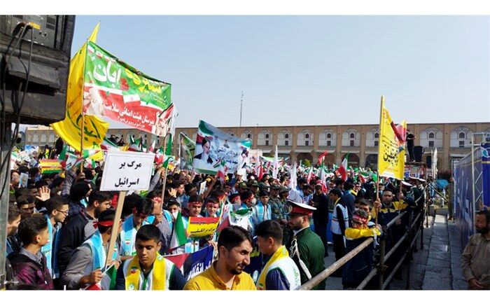 دانش آموزان به هویت ملی خود اهمیت دهند ، قطعا می توانند عناصر موثرتری در اداره جامعه باشند