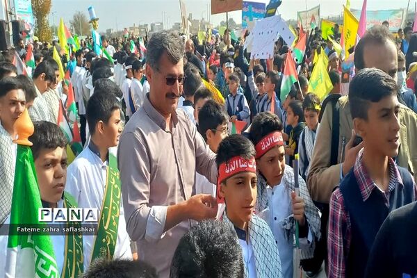 راهپیمایی ۱۳ آبان در شهرستان فلاورجان