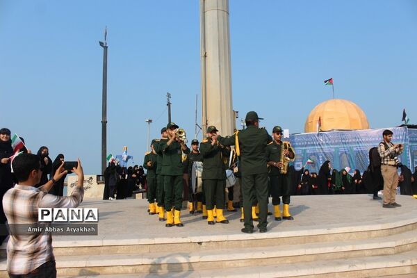 13 ابان در بوشهر